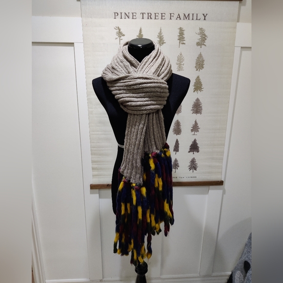 Steve MaddenWomen's Scarf Over-The-Top Rib-Knit Scarf Beige - Picture 7 of 9